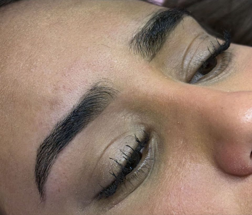 Cejas en Bloom, León