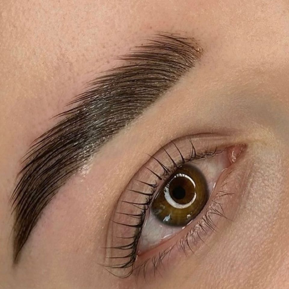 Reconstrucción de cejas
